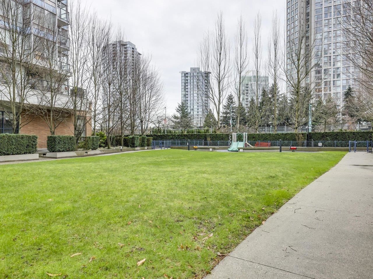 Listing Image 18