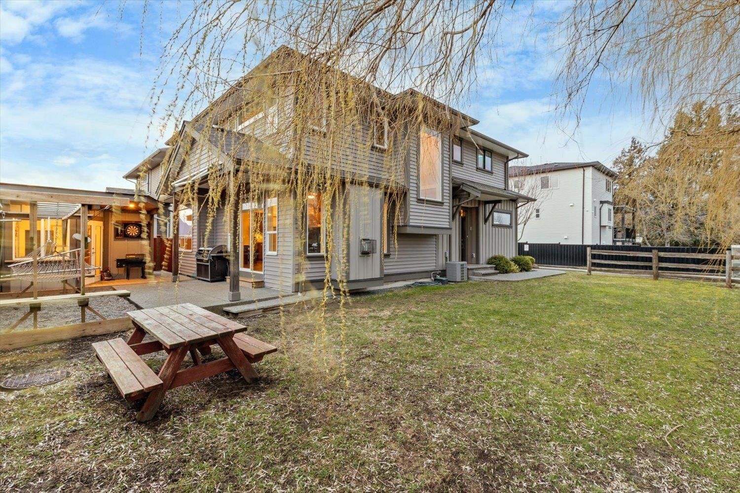 Listing Image 6