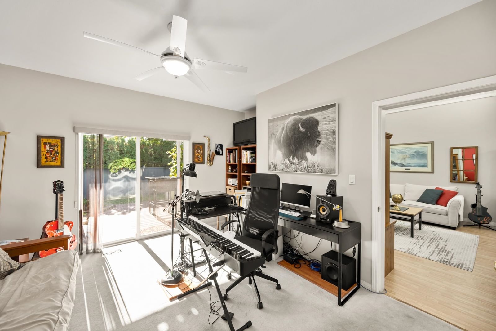 Listing Image 19