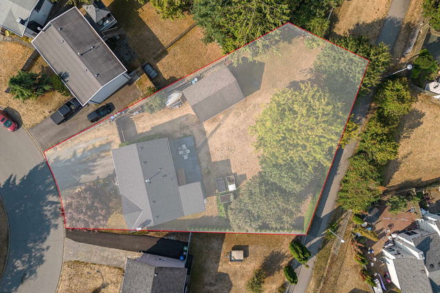 32533 Oriole Crescent