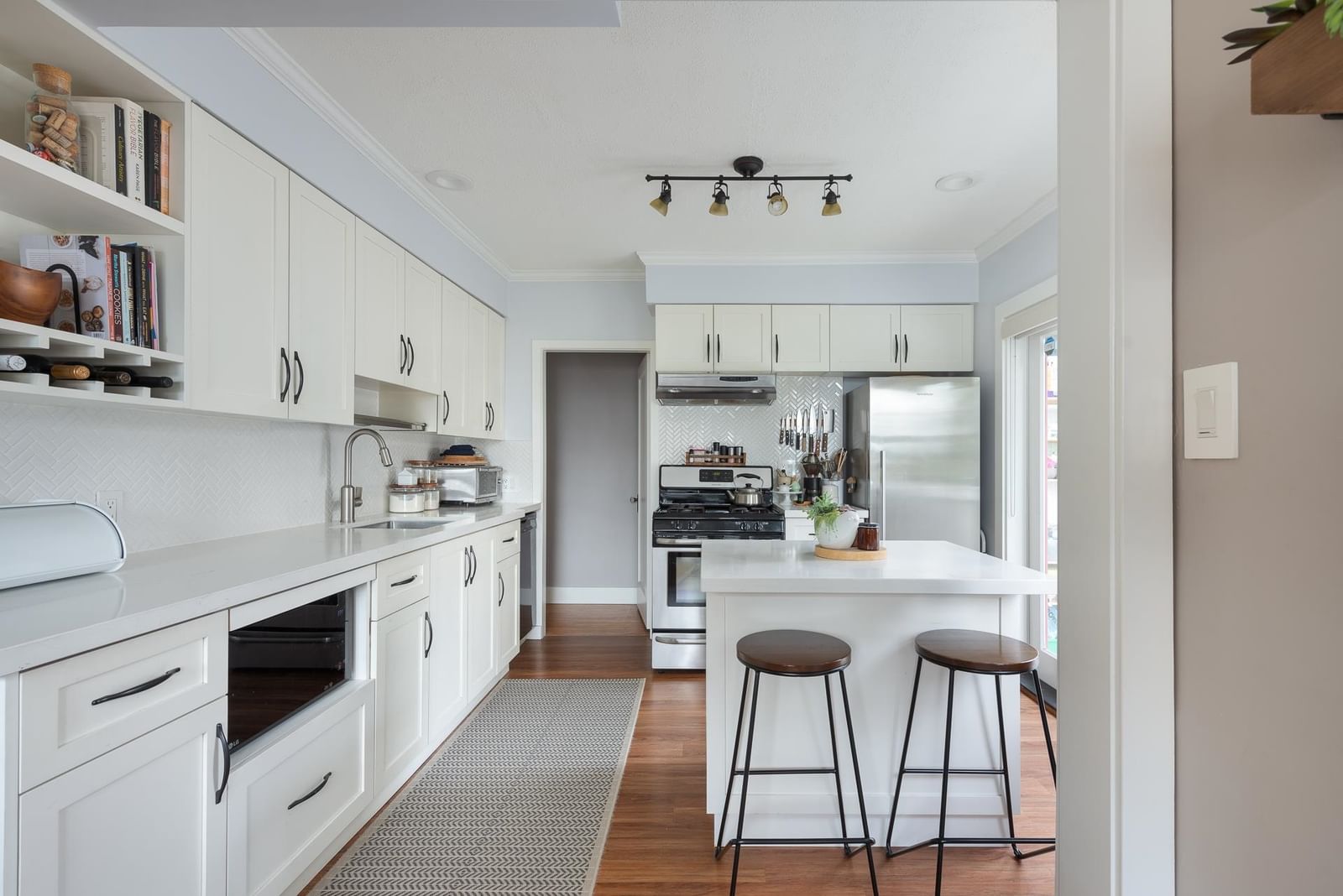 Listing Image 10