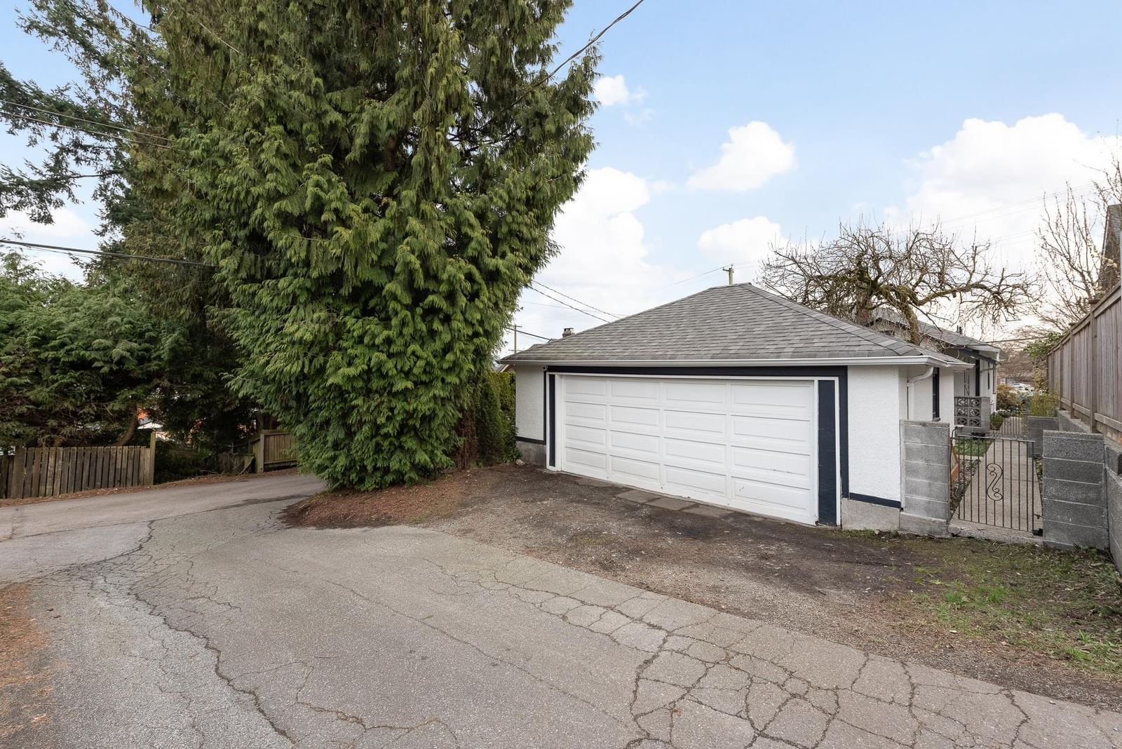 Listing Image 28