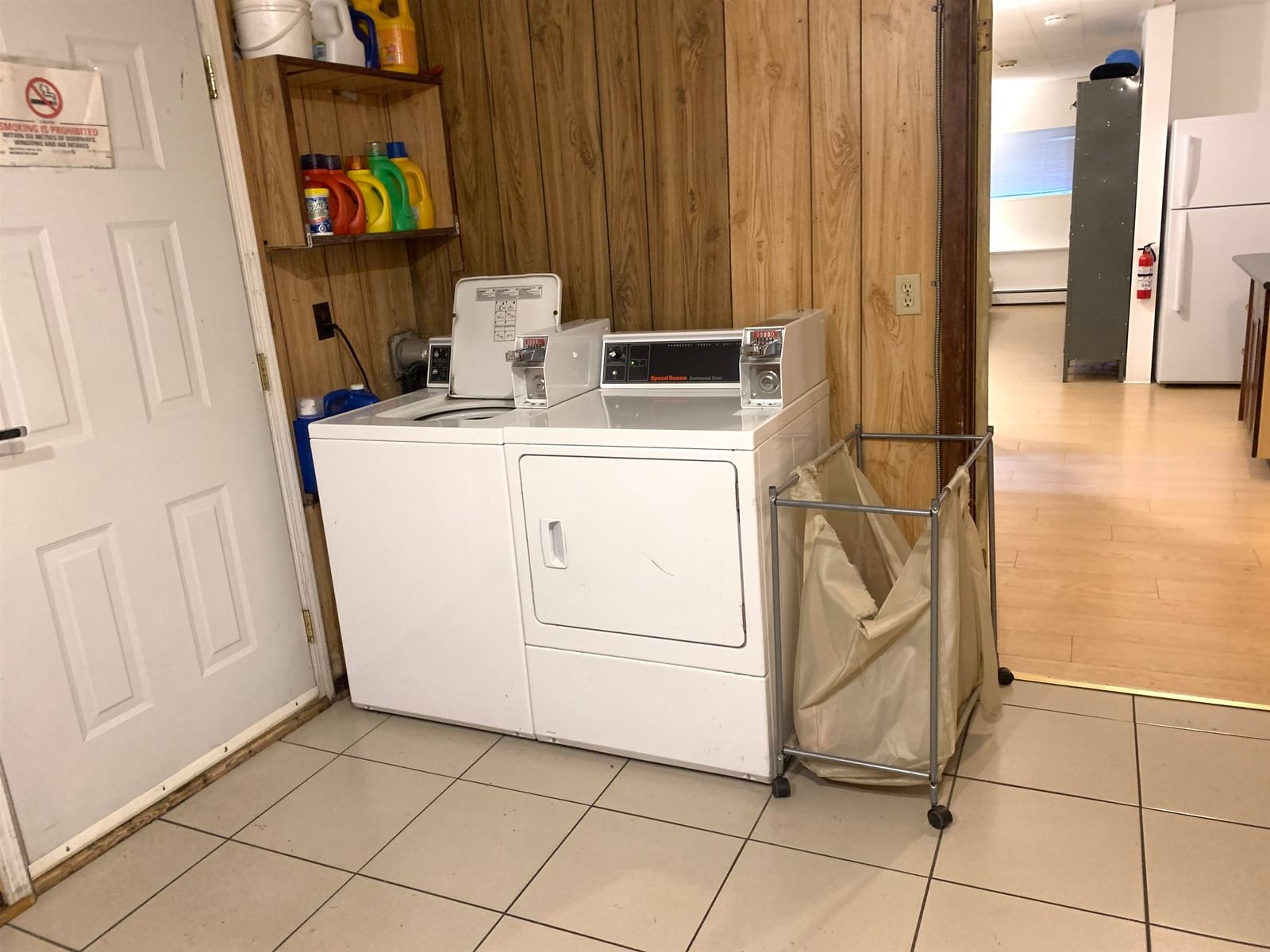 Listing Image 11