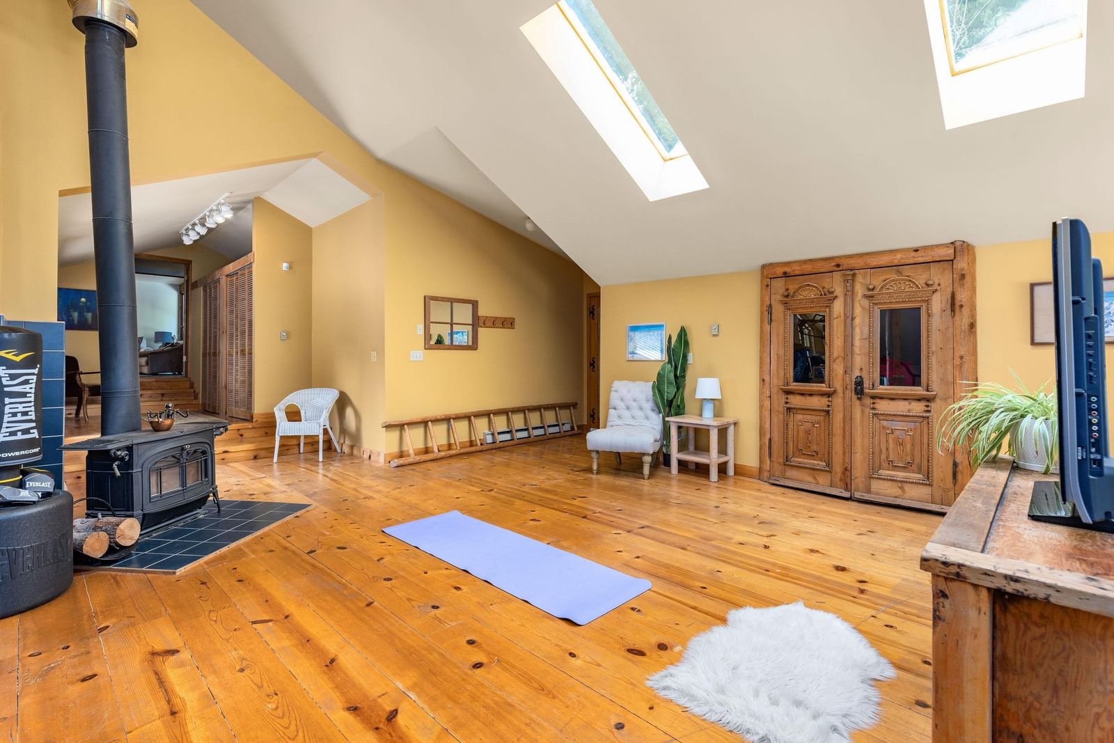 Listing Image 20