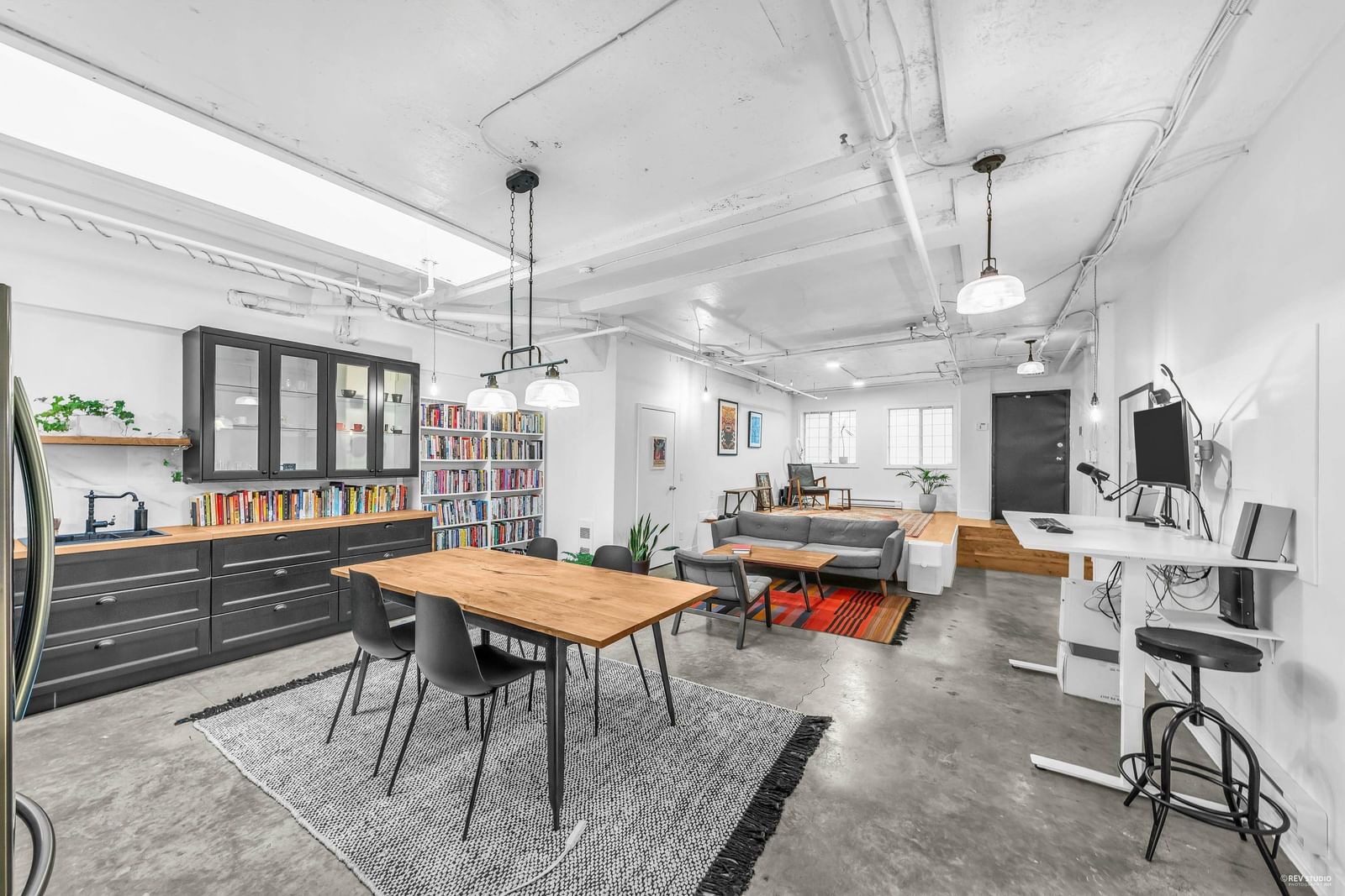 Listing Image 11