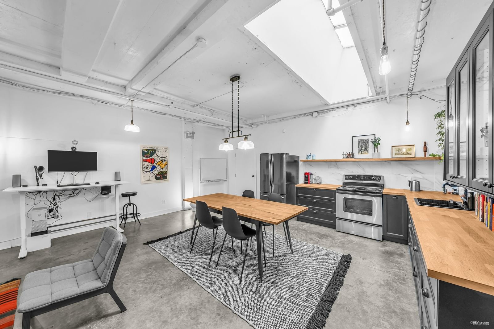 Listing Image 9