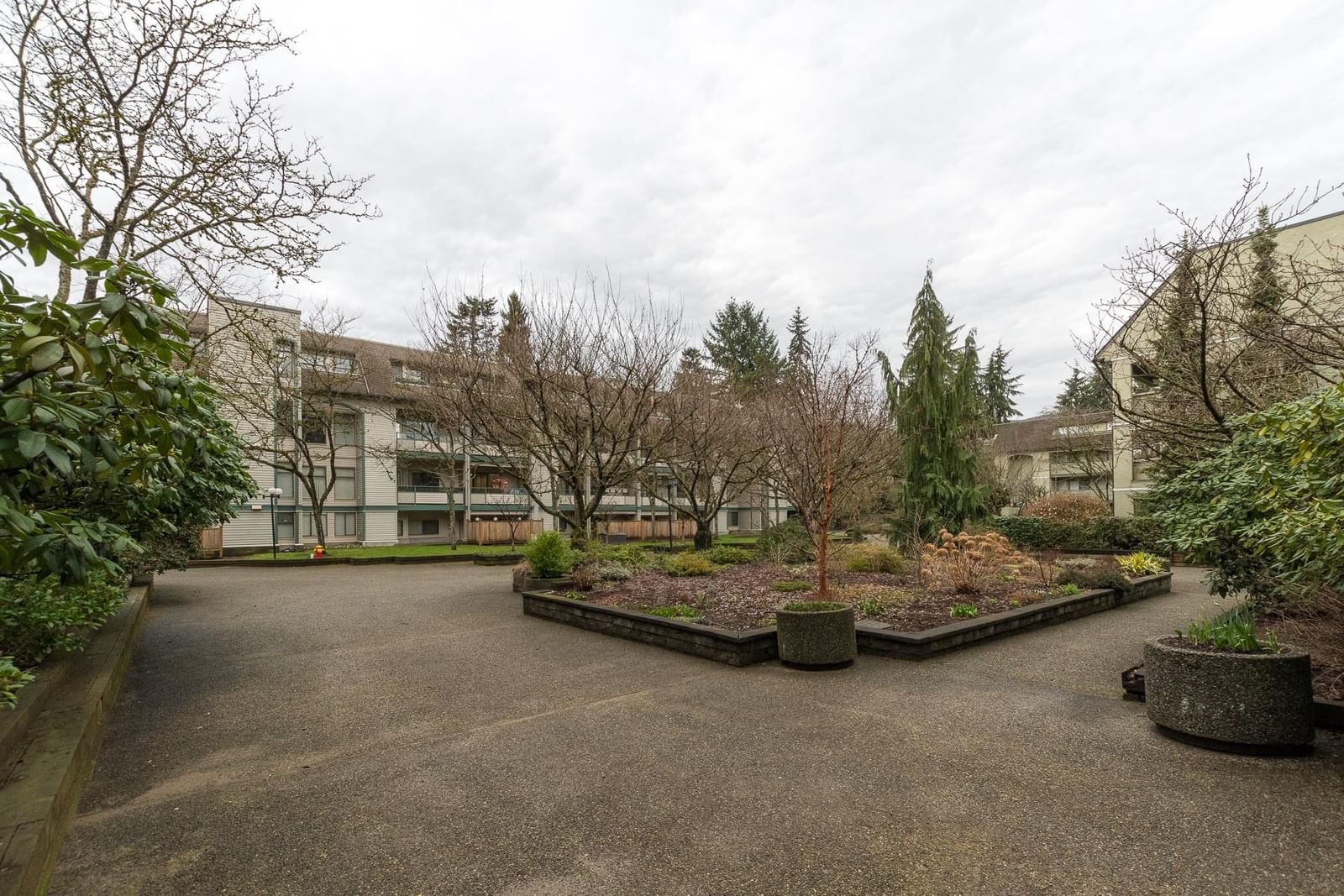 Listing Image 27