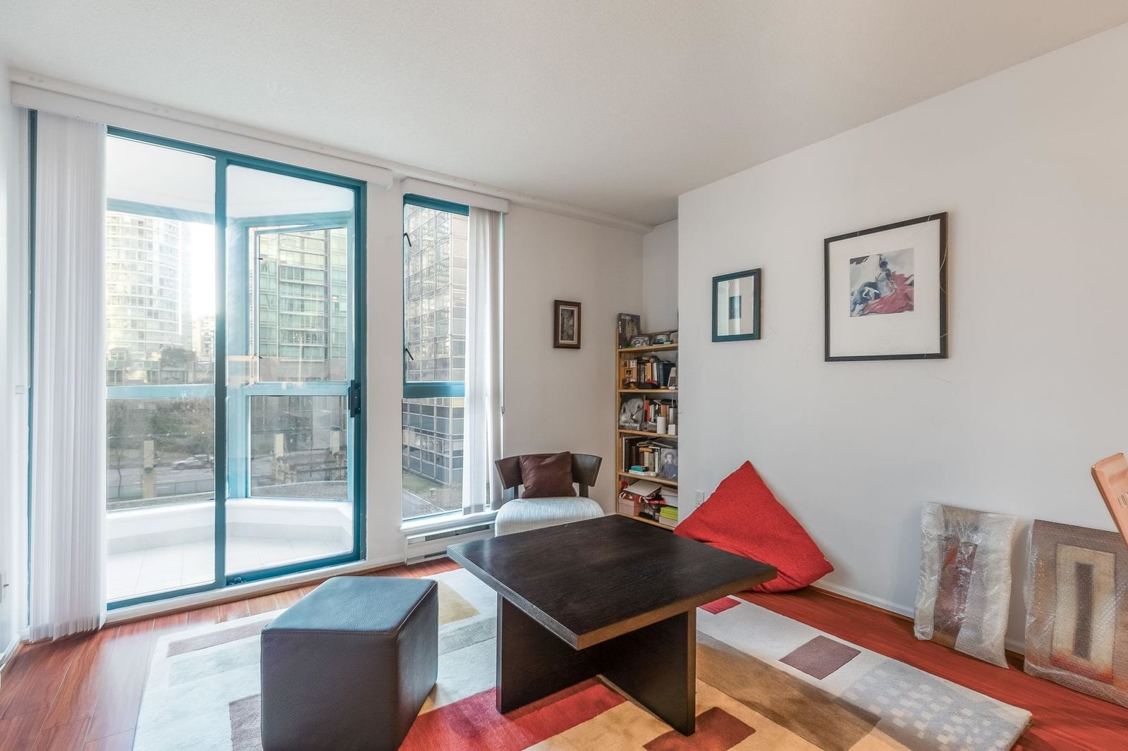 Listing Image 5