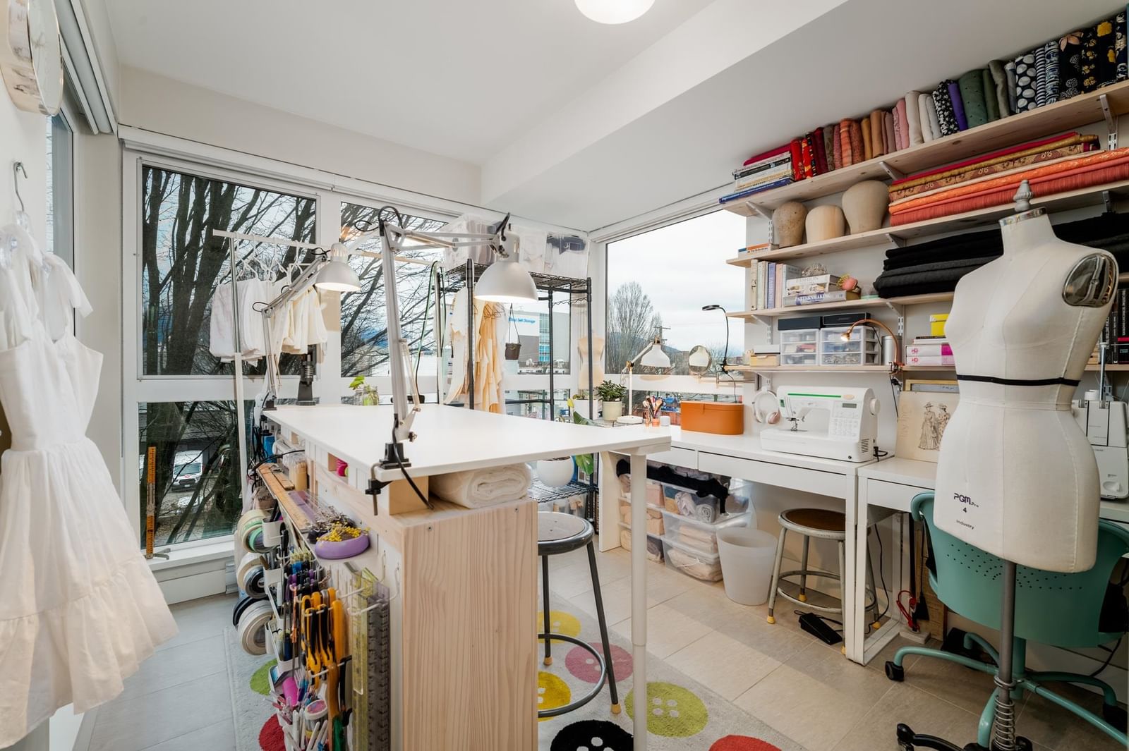 Listing Image 12