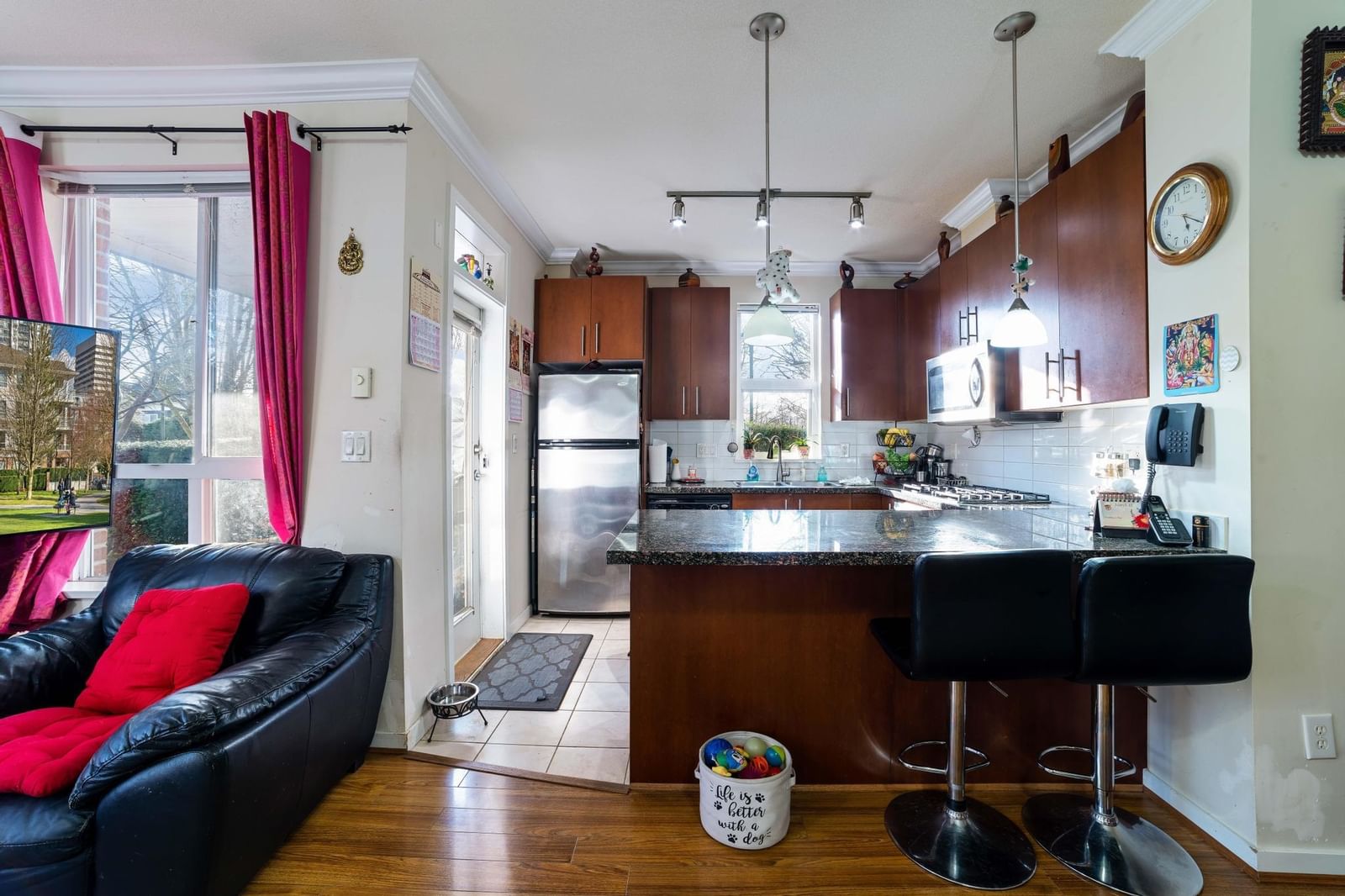 Listing Image 10