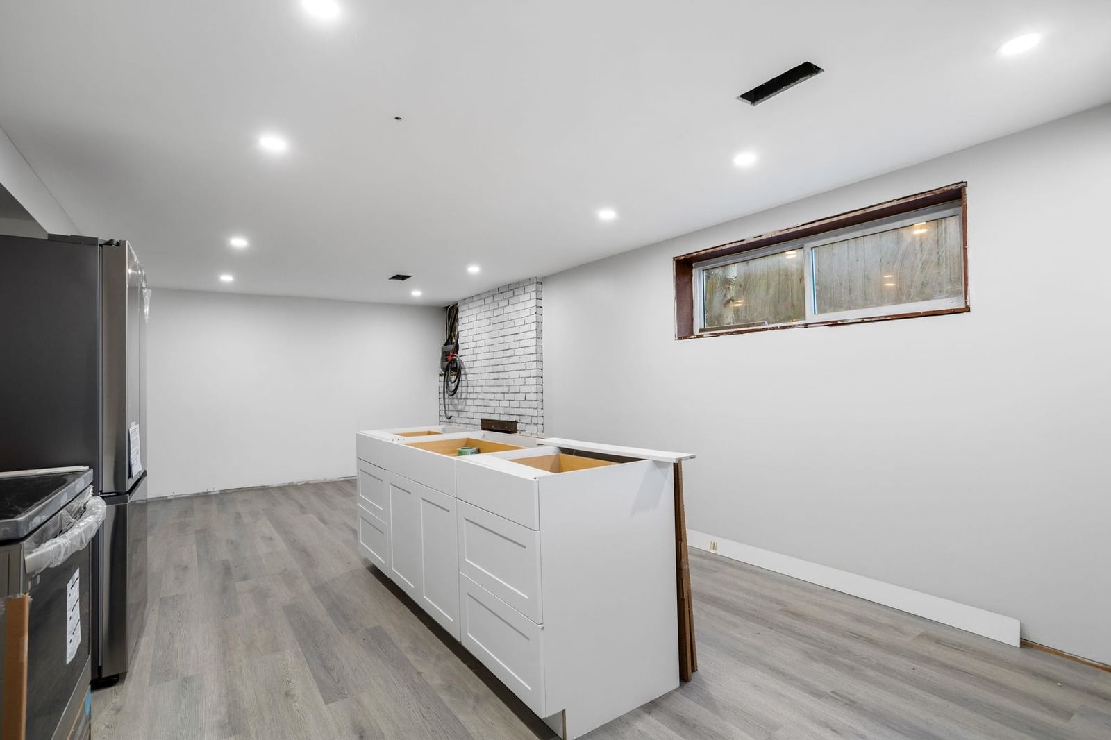 Listing Image 23