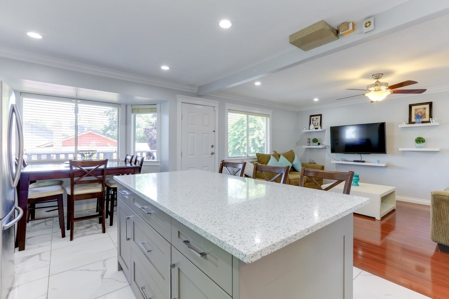 Listing Image 18