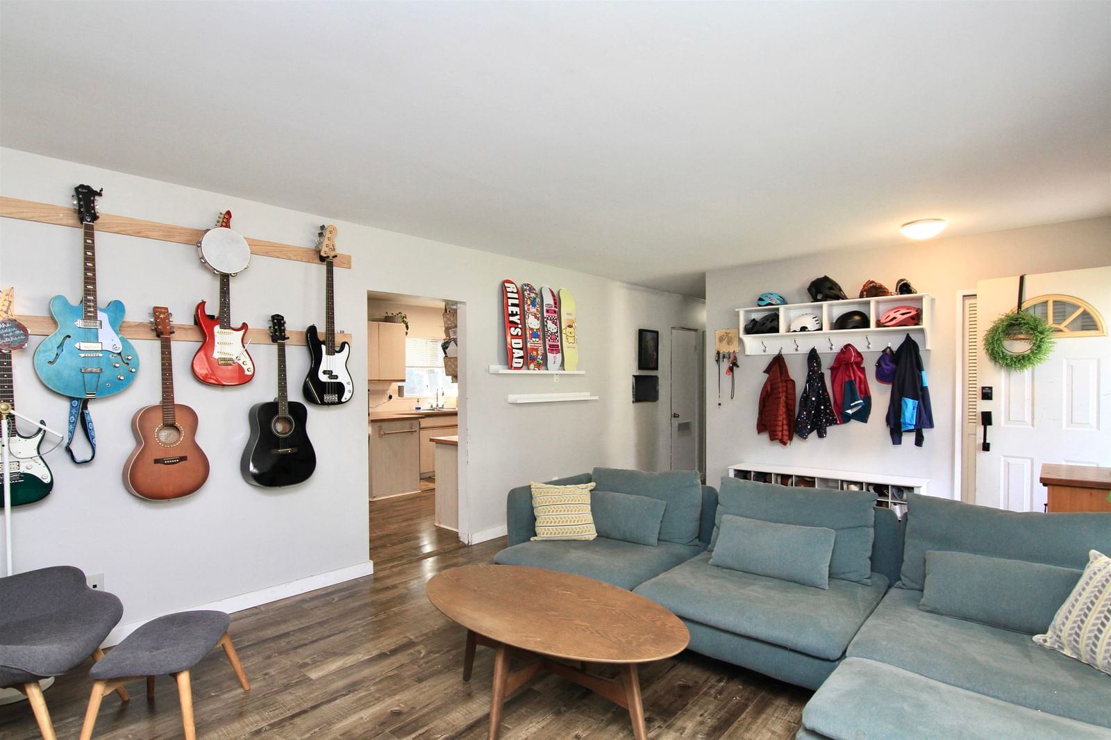 Listing Image 10