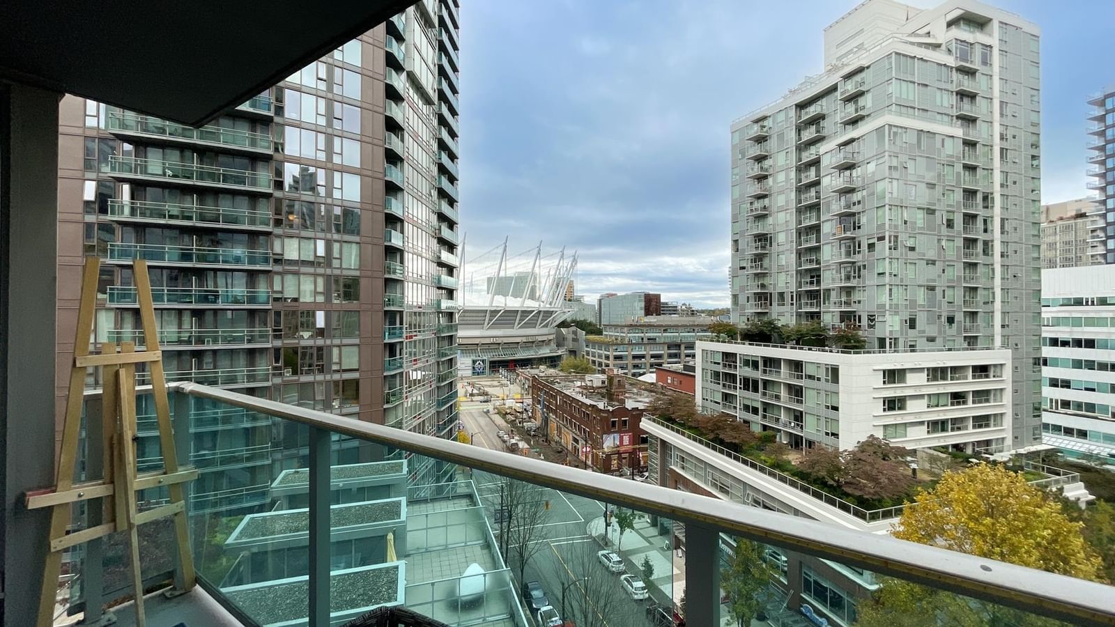 Listing Image 11