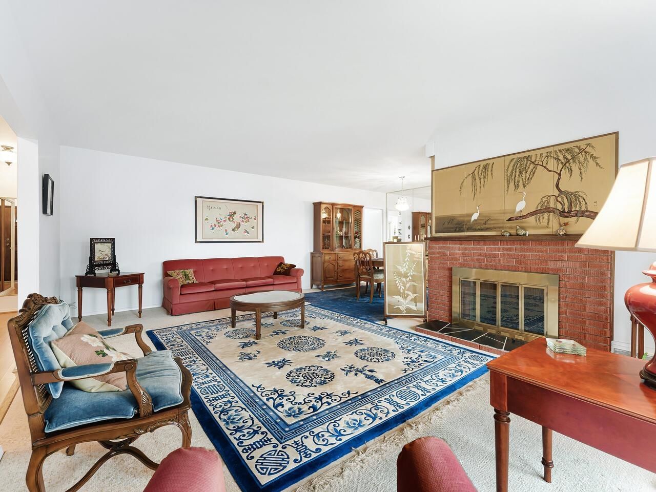 Listing Image 4