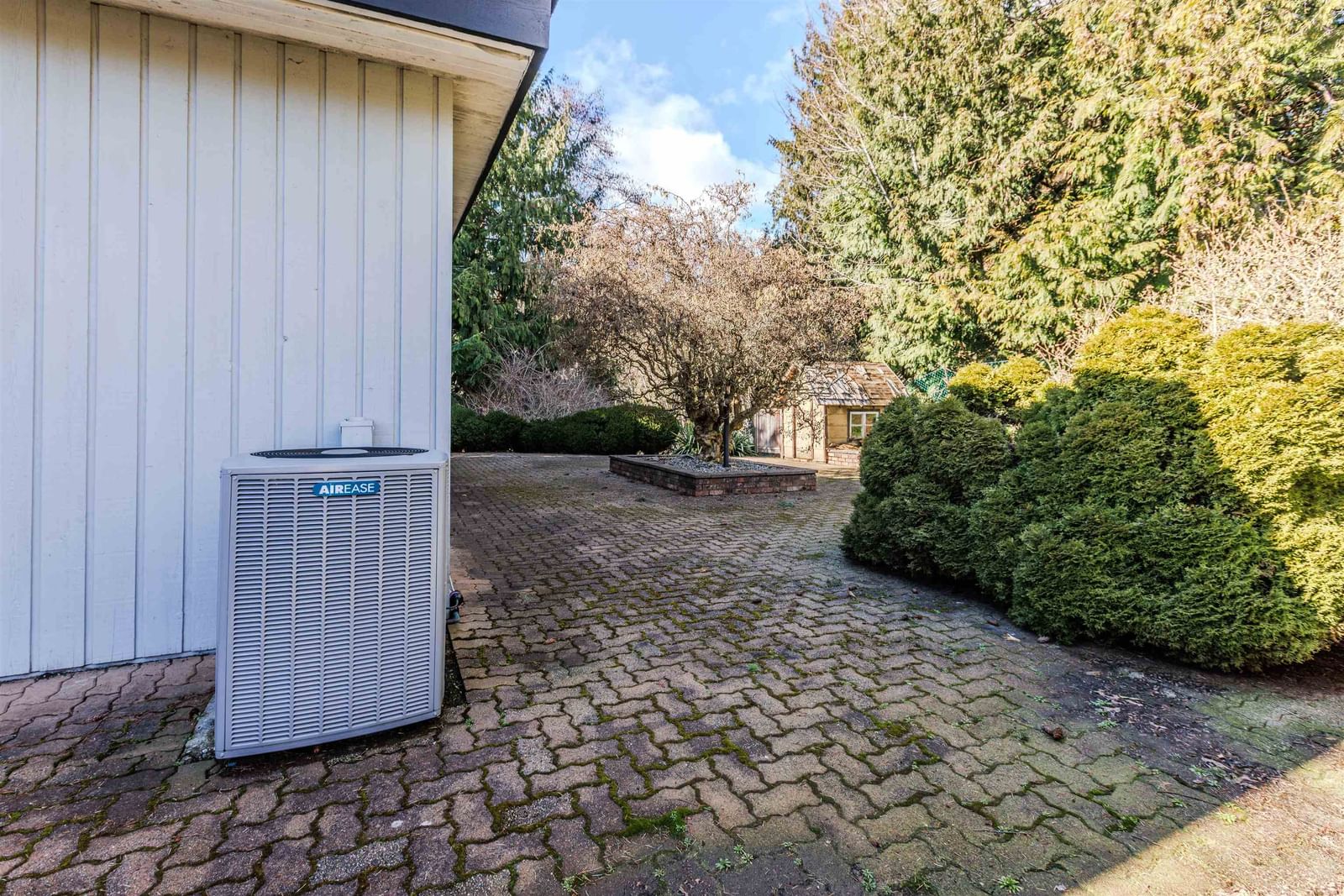 Listing Image 28