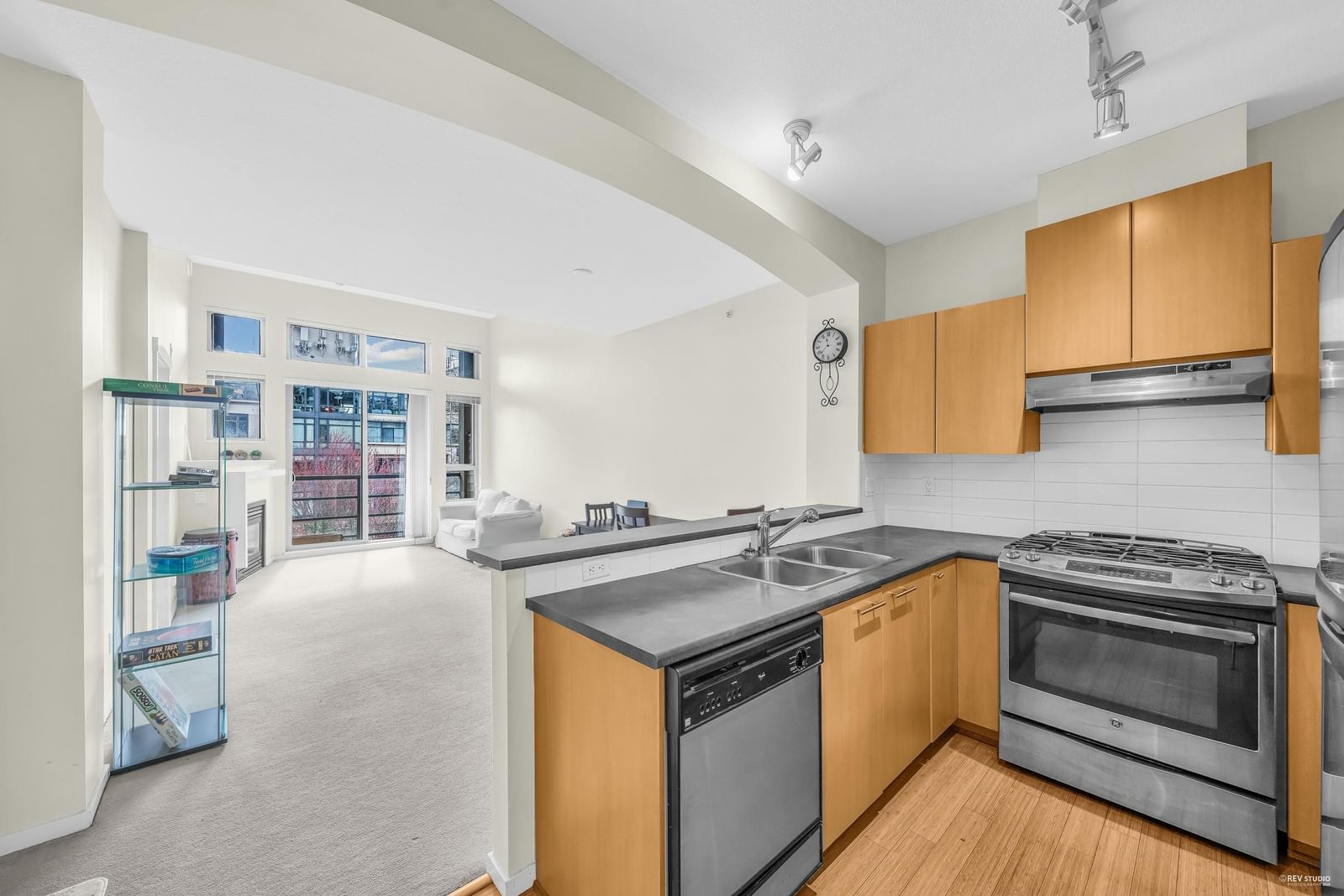 Listing Image 5
