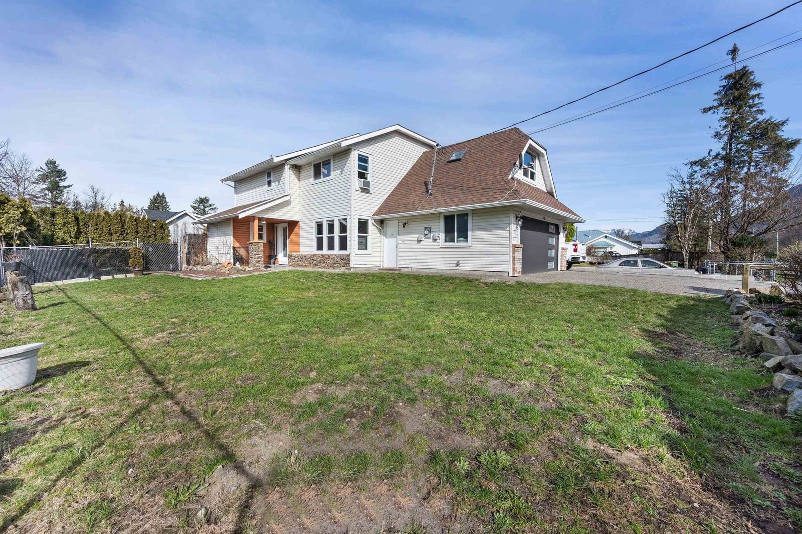 Listing Image 4