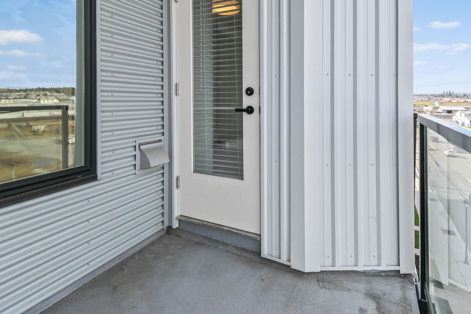 Listing Image 17