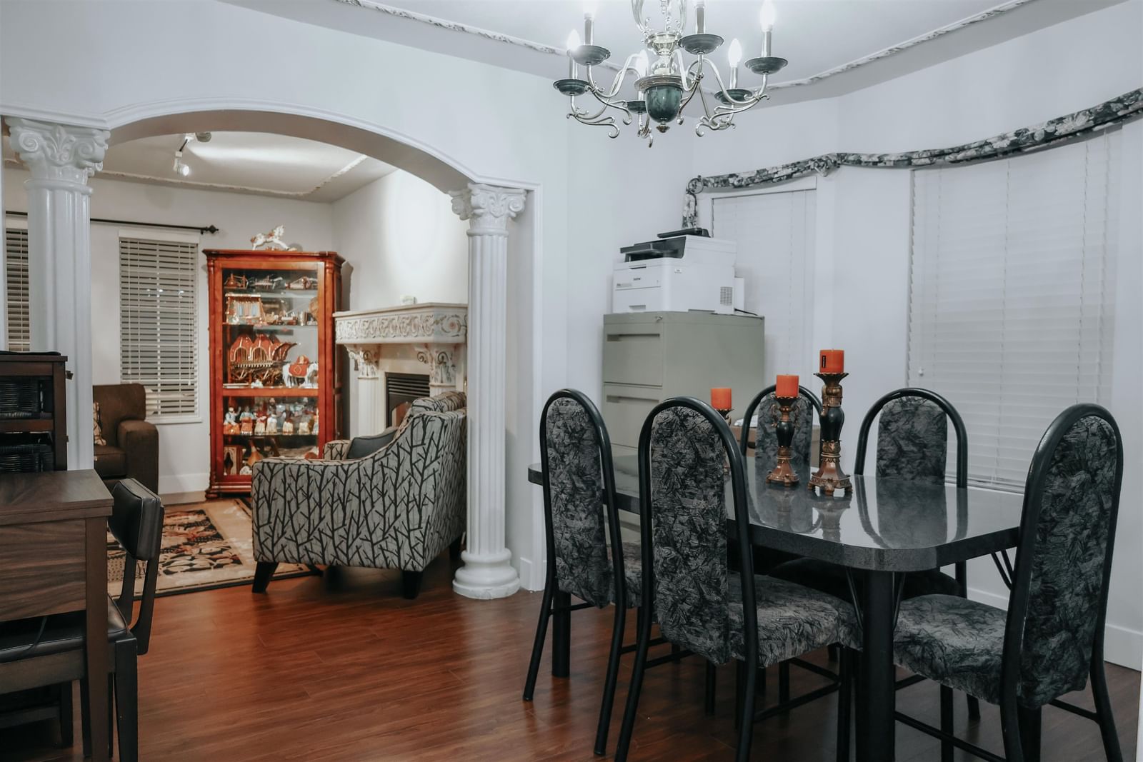 Listing Image 5