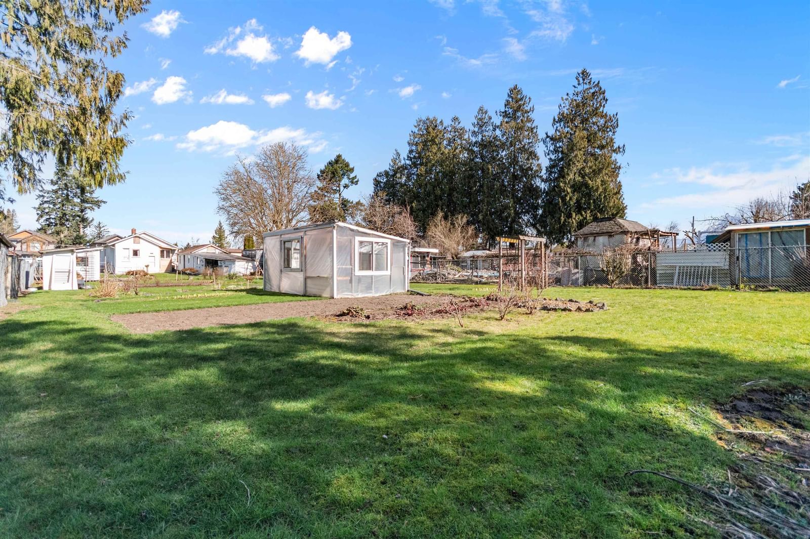 Listing Image 11