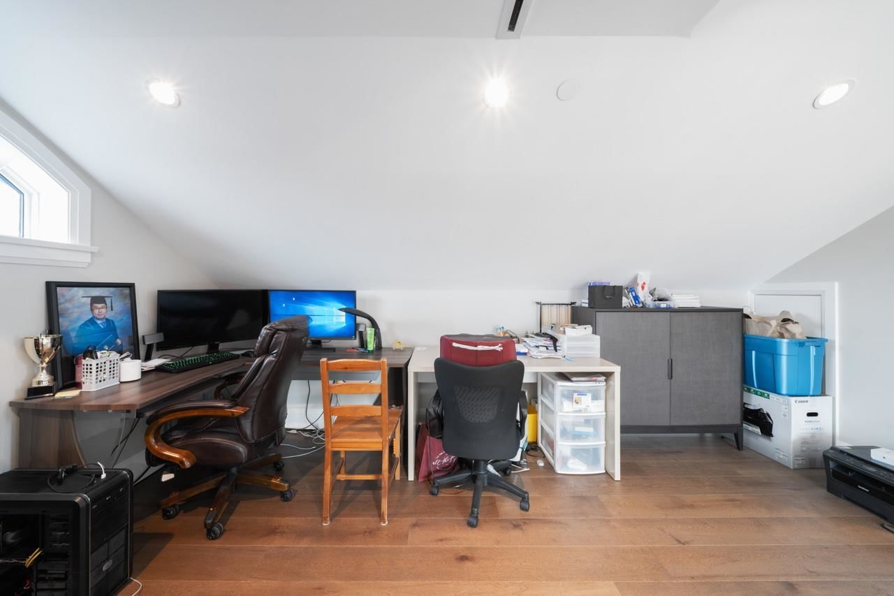 Listing Image 17