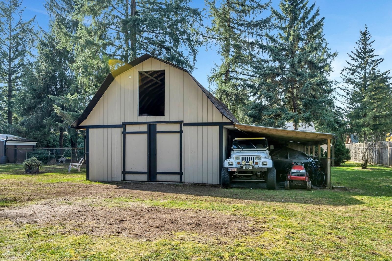 Listing Image 8