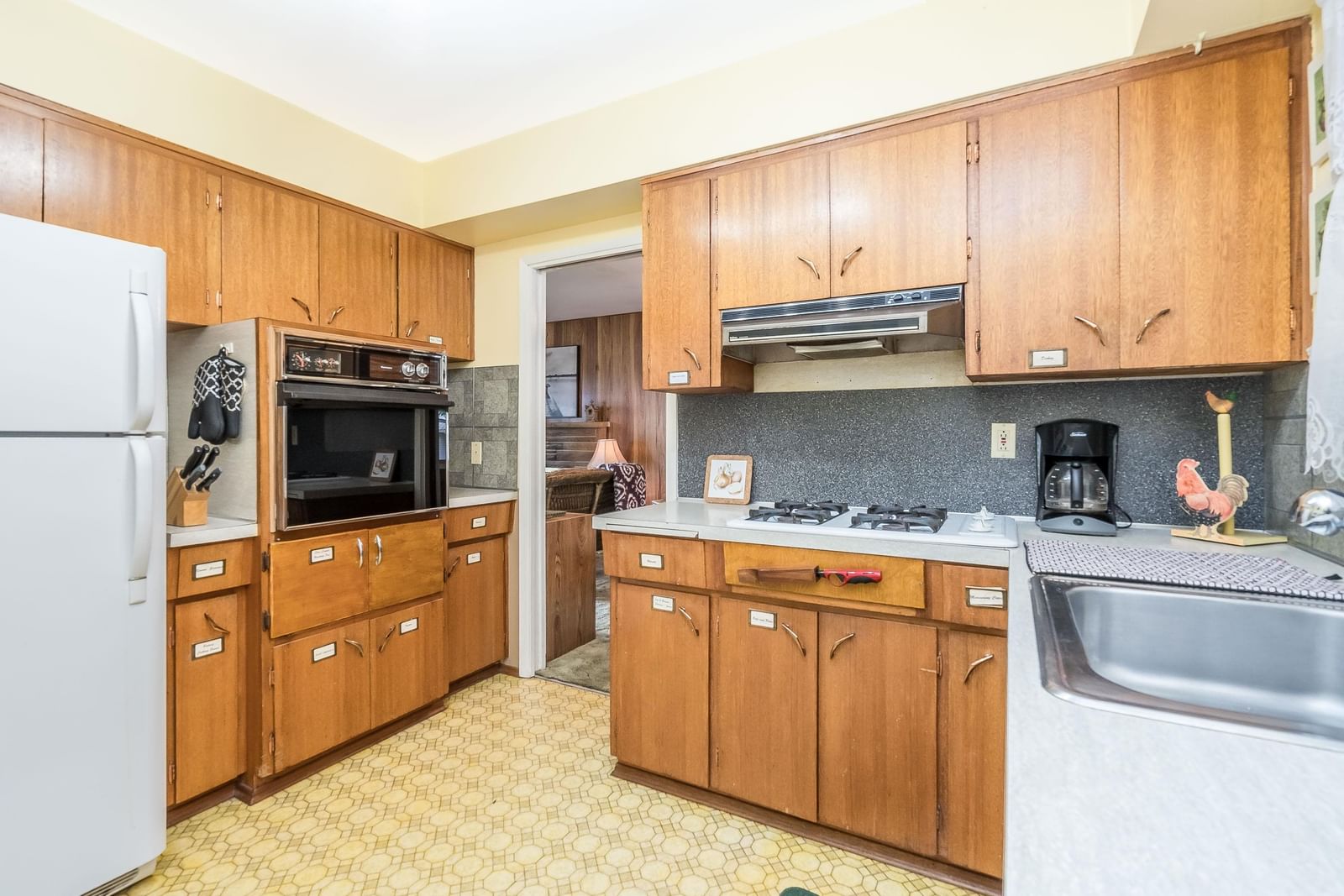 Listing Image 12