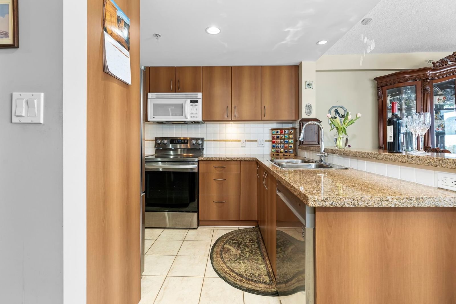 Listing Image 9