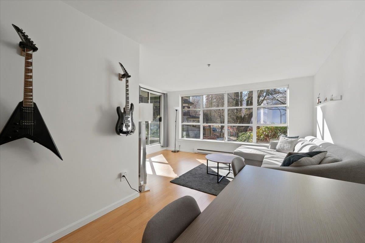 Listing Image 11
