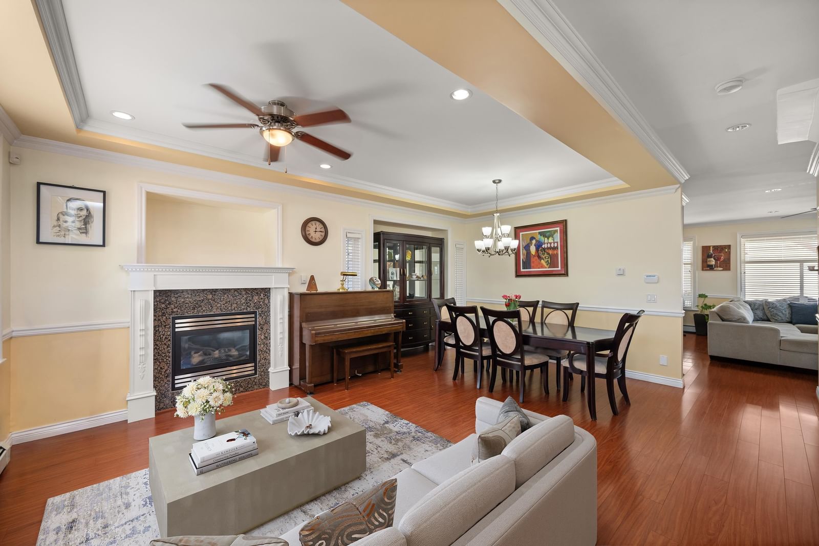 Listing Image 12