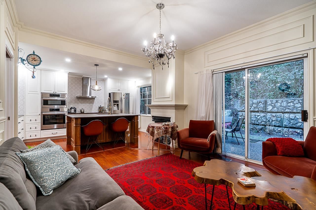 Listing Image 11