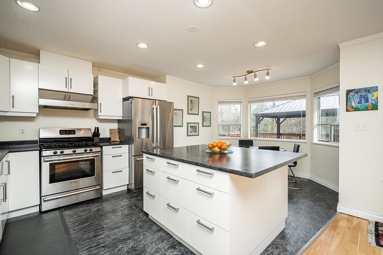 Listing Image 11