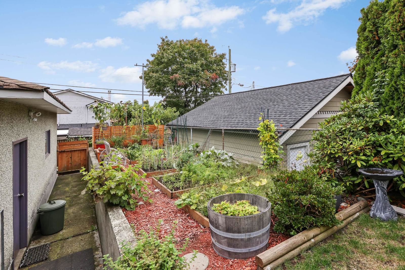Listing Image 33