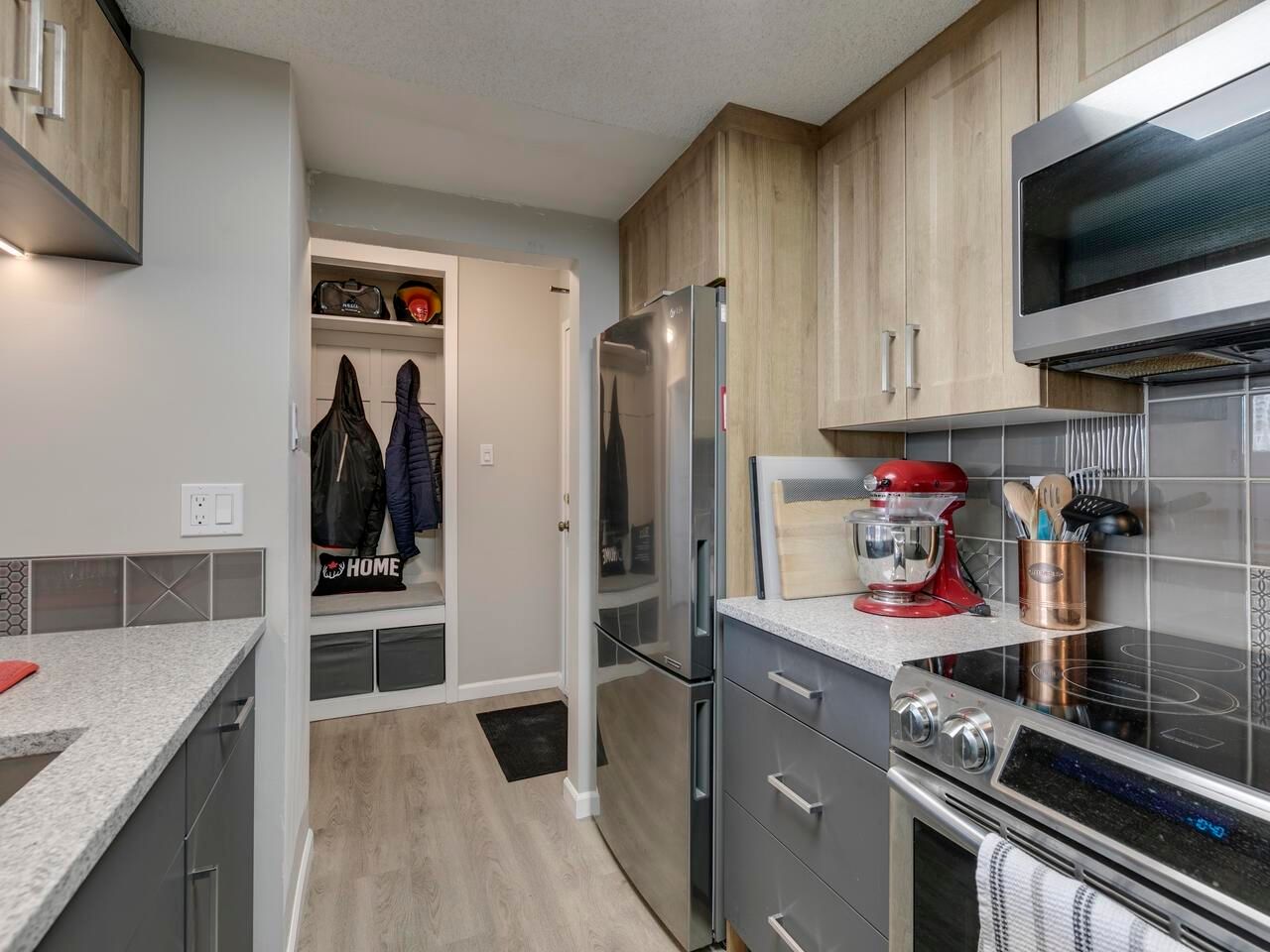 Listing Image 15