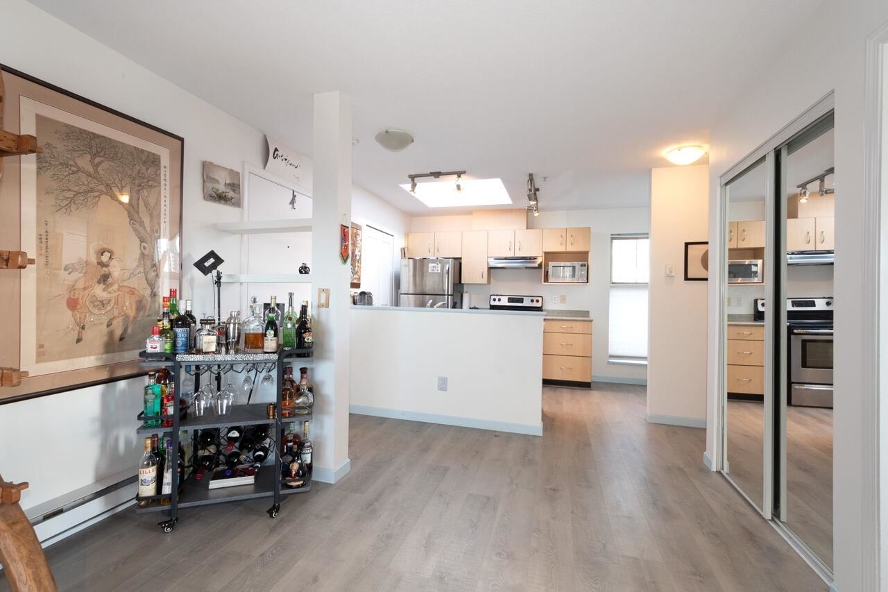 Listing Image 13
