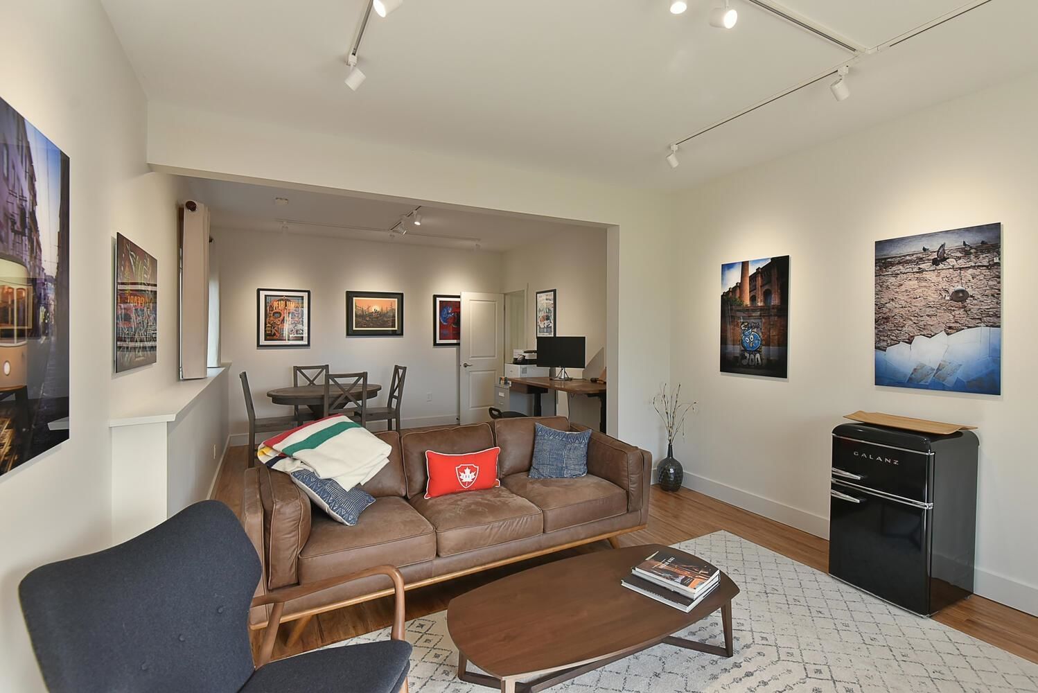 Listing Image 32