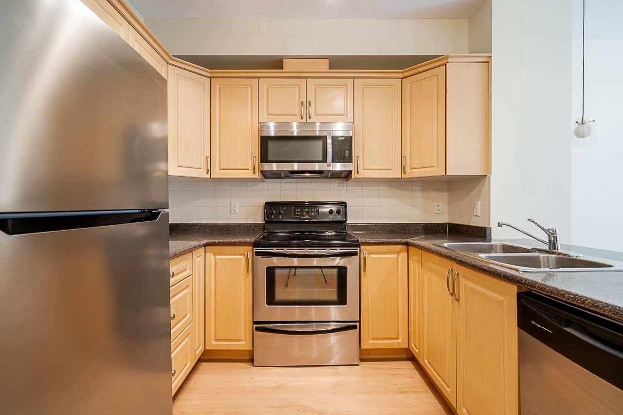 Listing Image 16