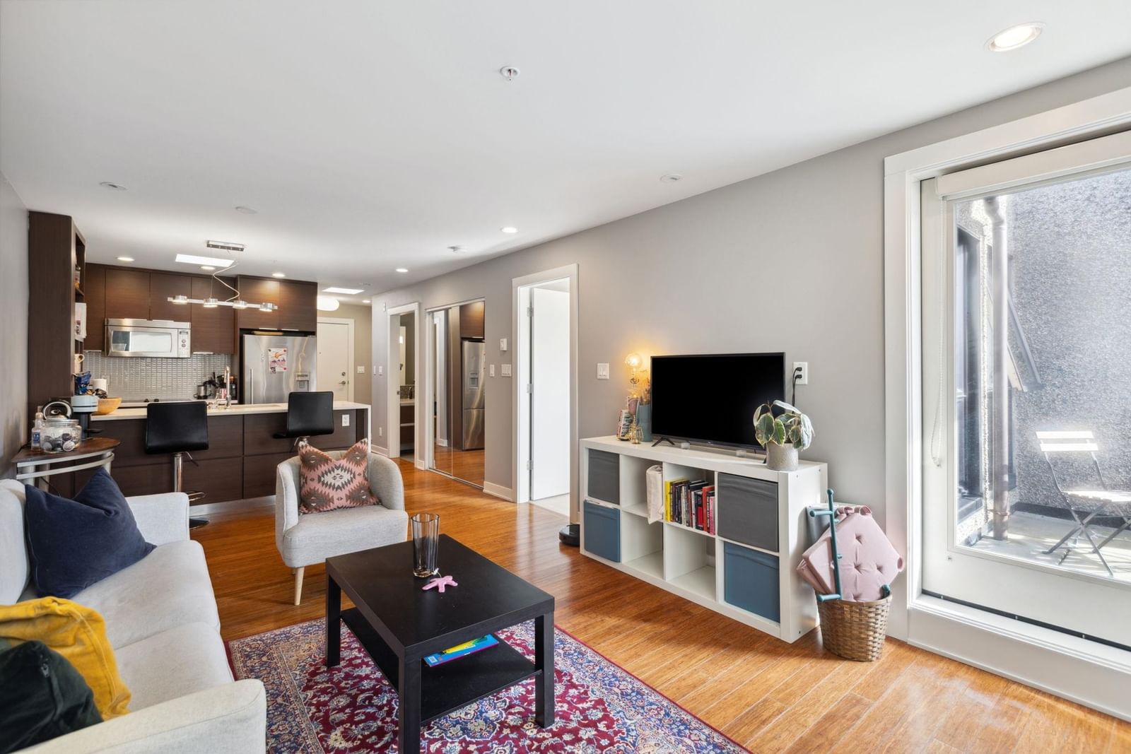 Listing Image 11