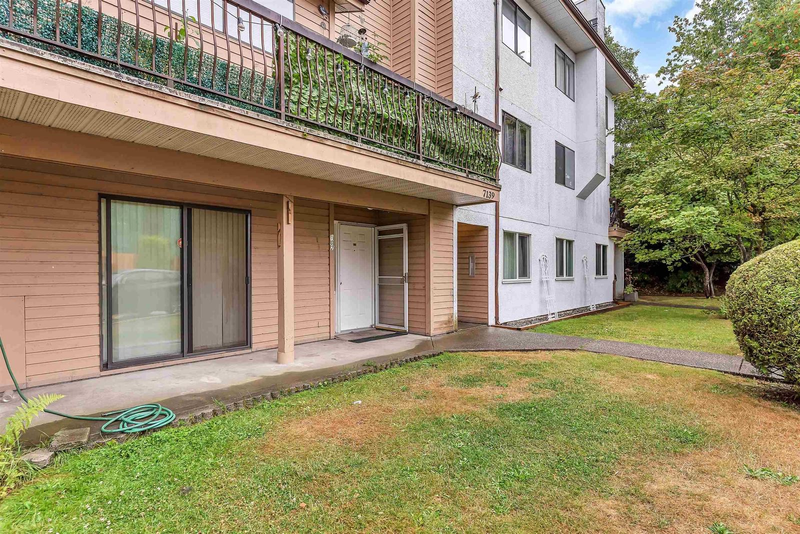 Listing Image 19