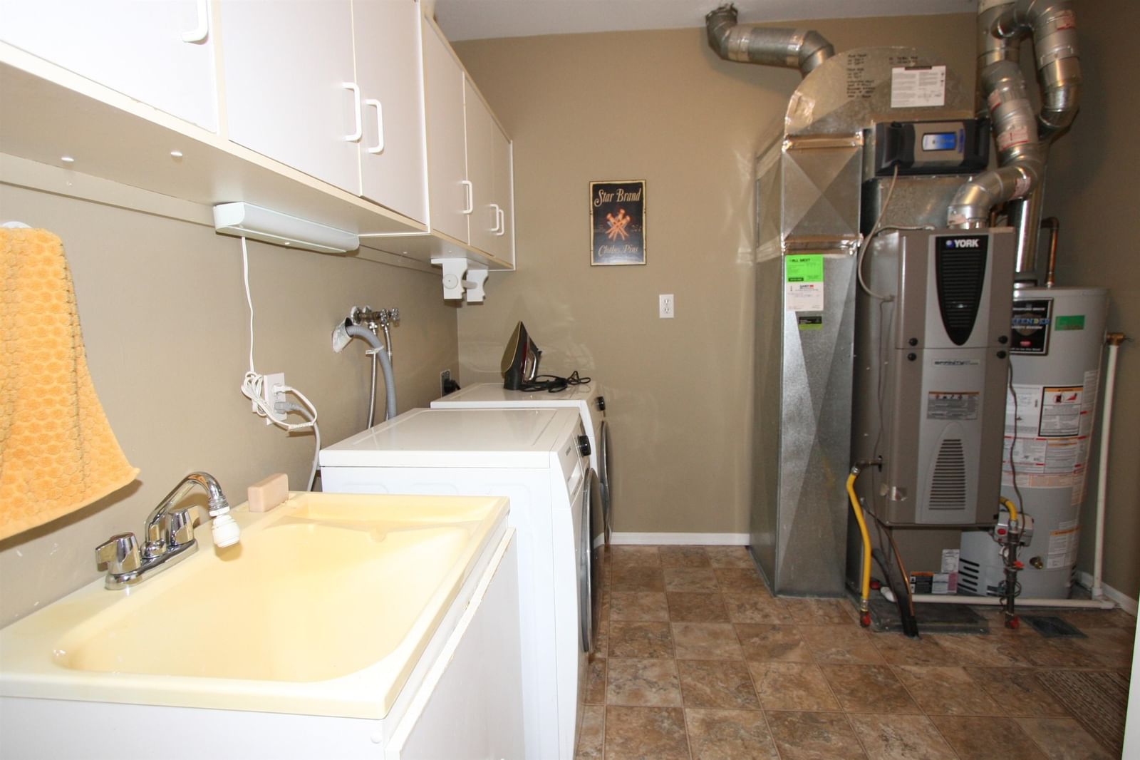 Listing Image 16