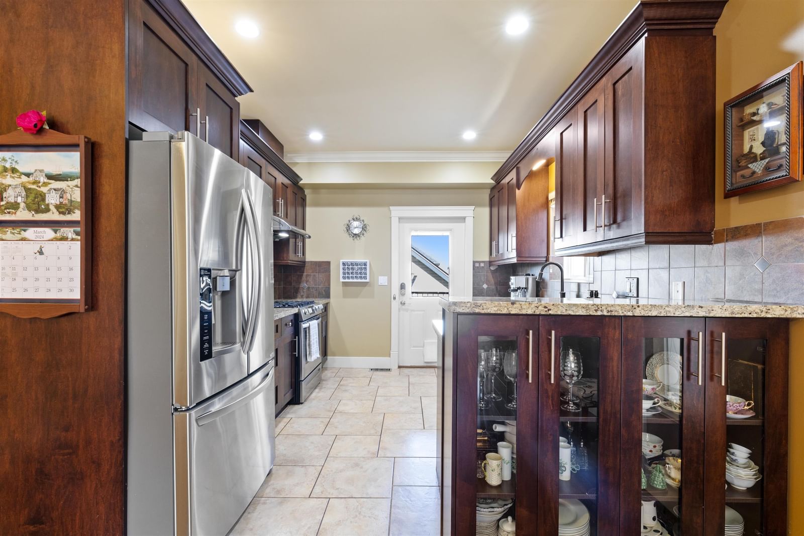 Listing Image 12