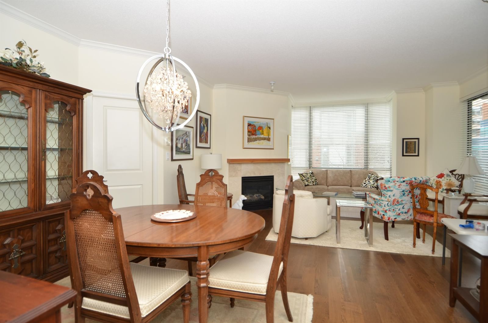 Listing Image 16