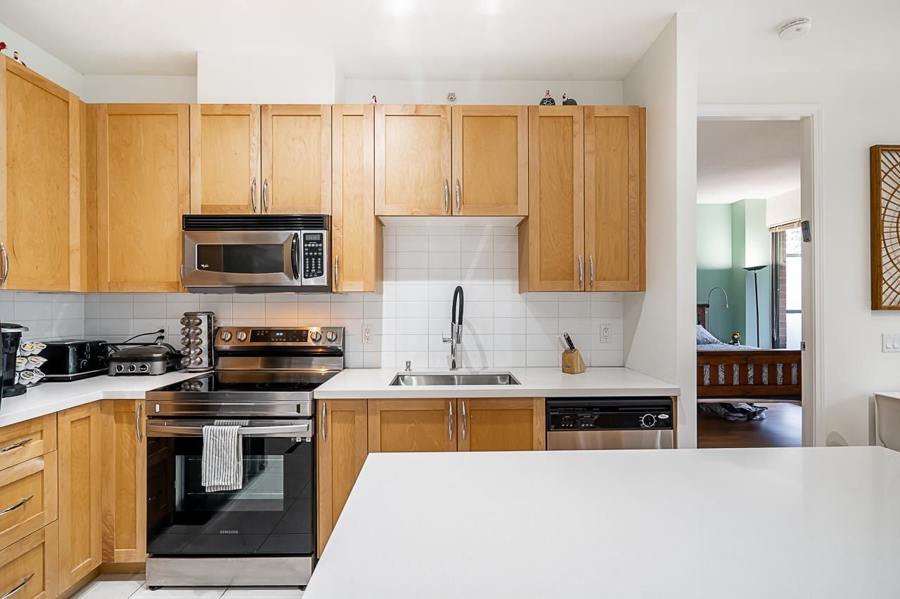 Listing Image 7