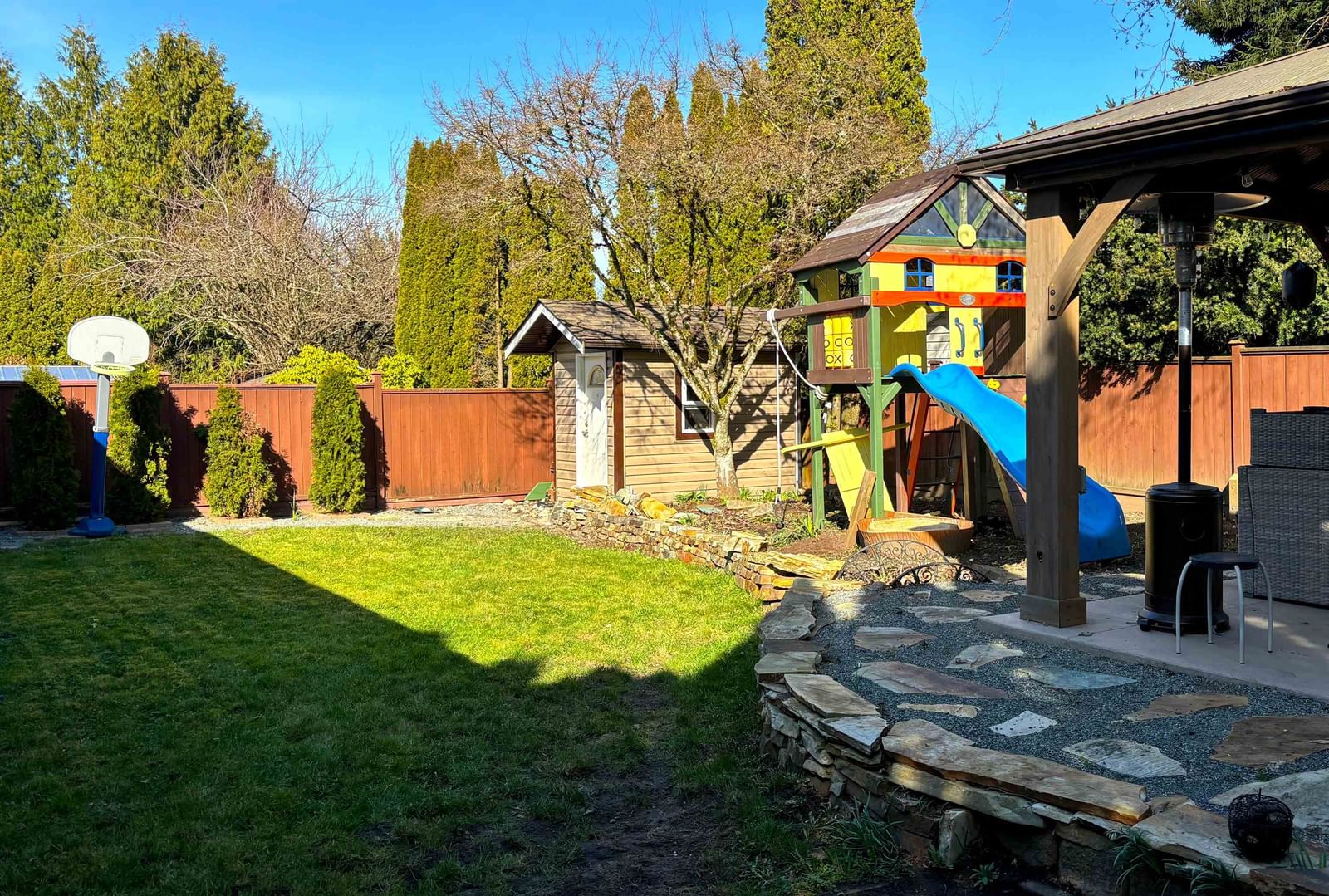 Listing Image 12