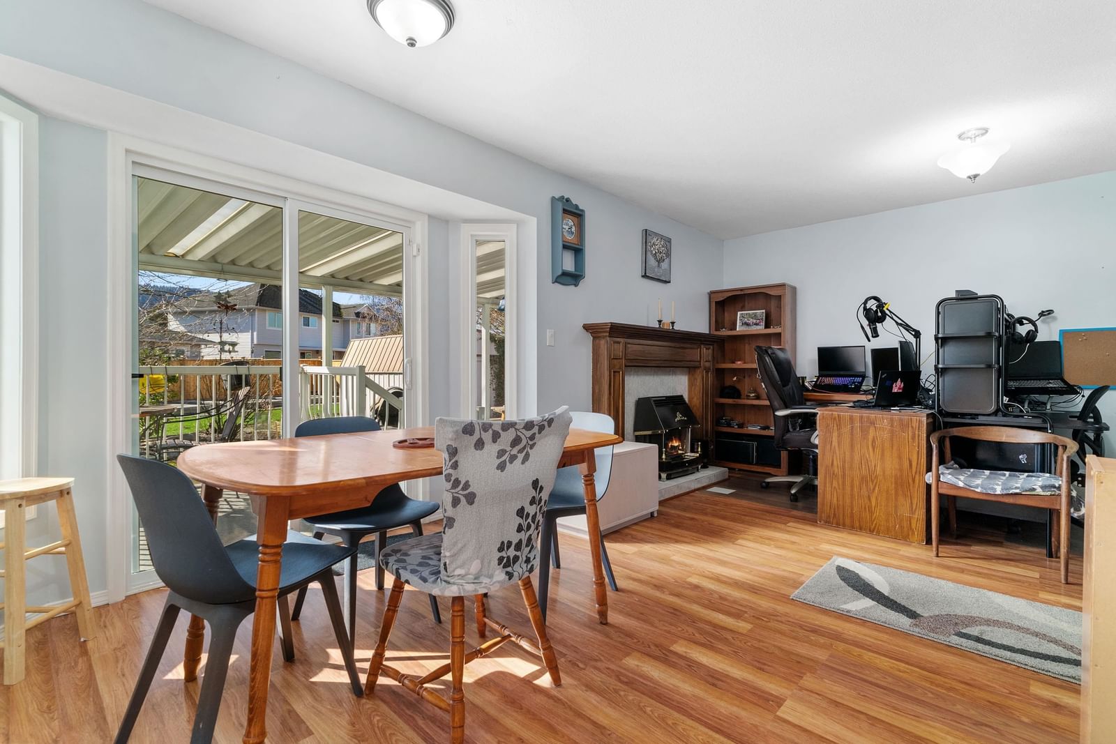 Listing Image 11