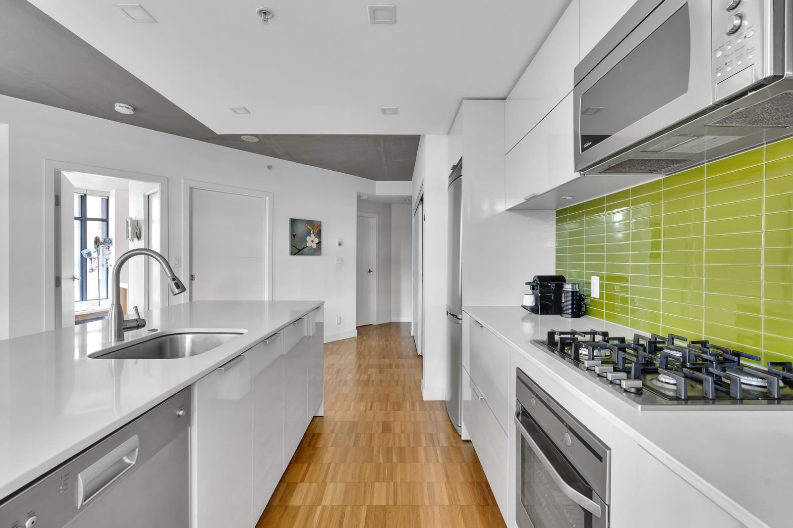 Listing Image 9