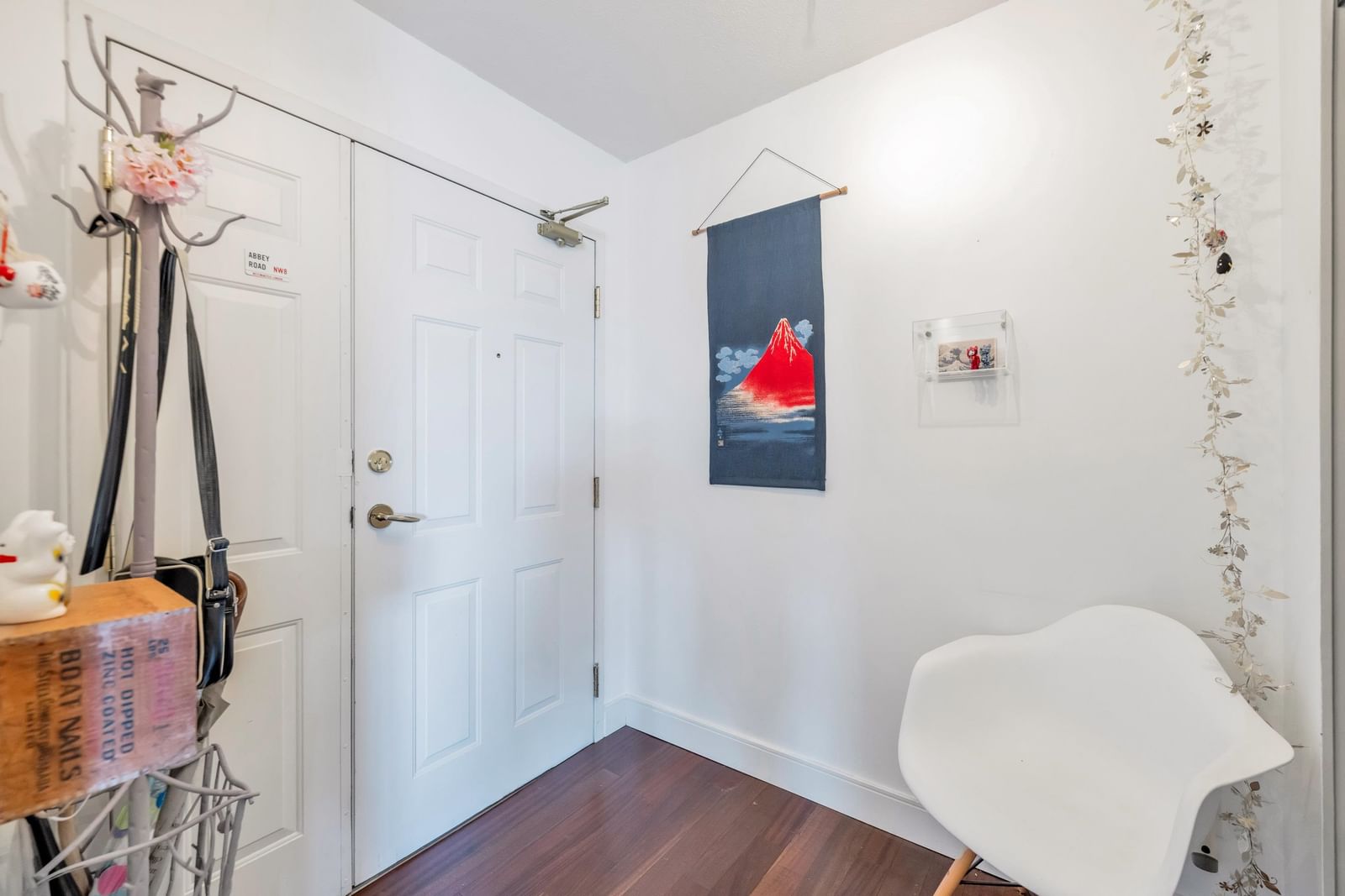 Listing Image 17