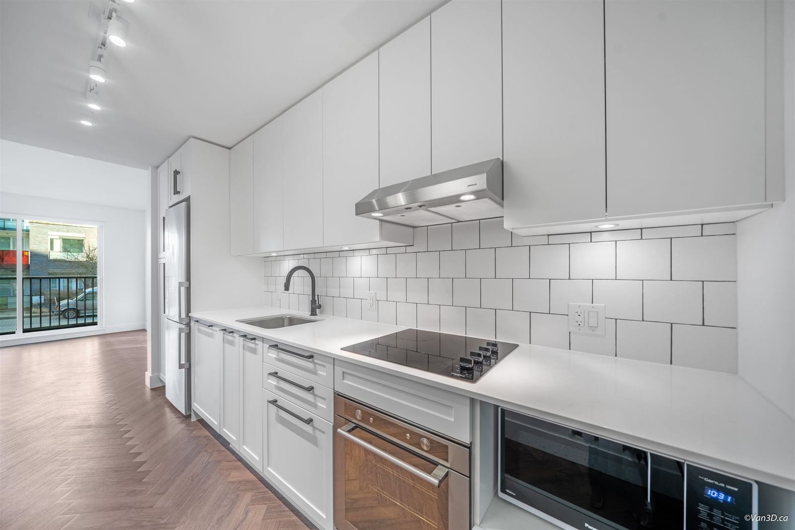 Listing Image 10
