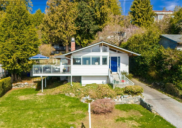 2469 Ottawa Avenue